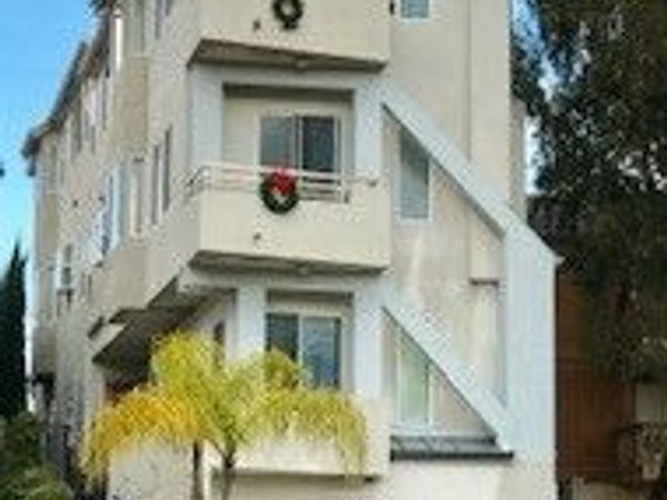 408 Avenida Santa Barbara, Unit B, San Clemente, CA 92672