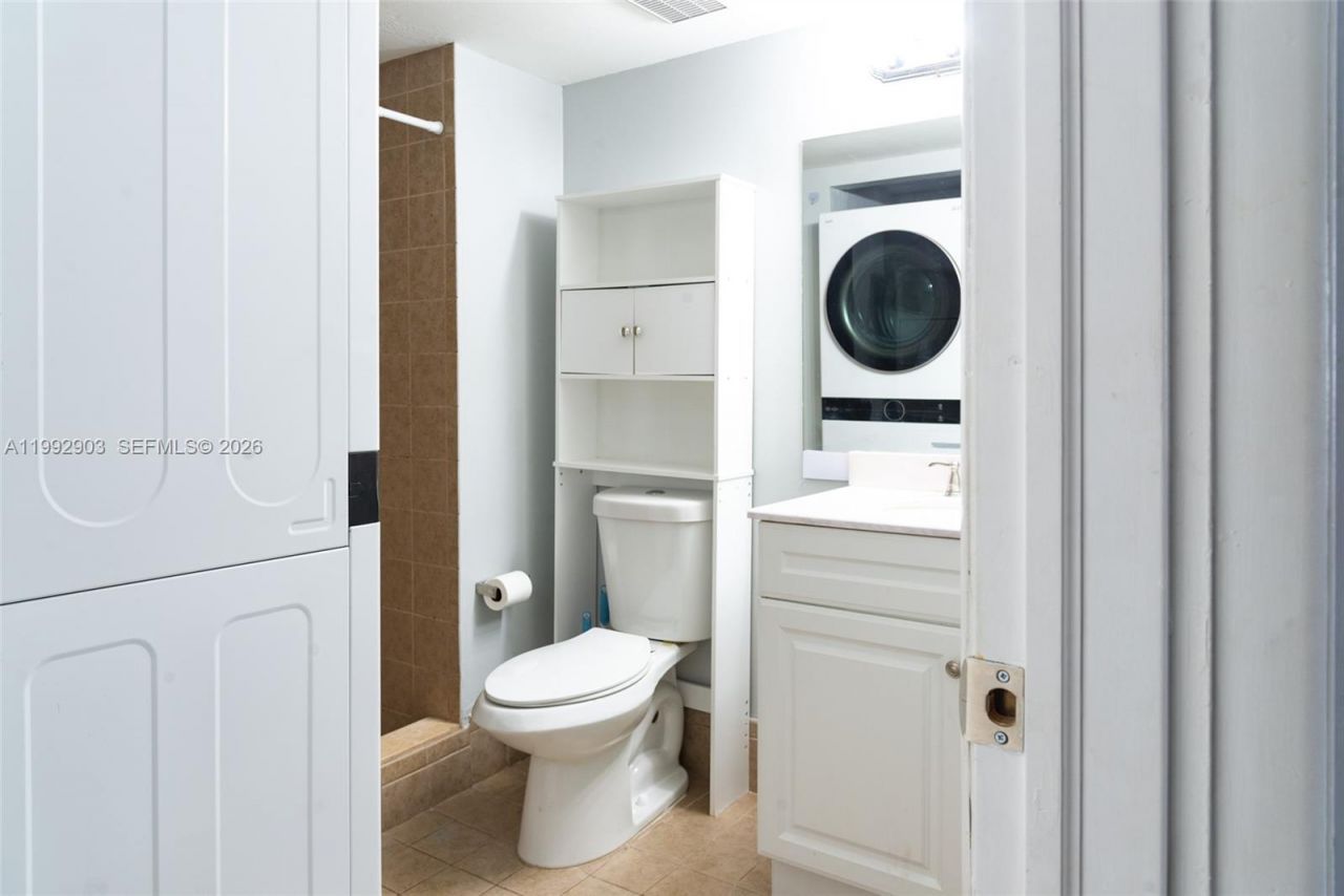 16431 Blatt Blvd, Unit 103, Weston, FL 33326 Photo