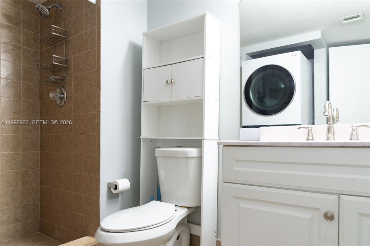 16431 Blatt Blvd, Unit 103, Weston, FL 33326 Photo