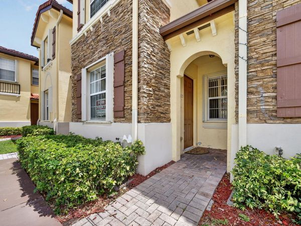 1575 NE 33rd Avenue, Unit 105, Homestead, FL 33033