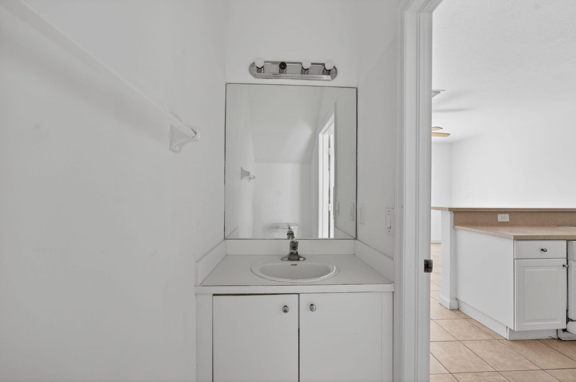 1575 NE 33rd Avenue, Unit 105, Homestead, FL 33033 Photo