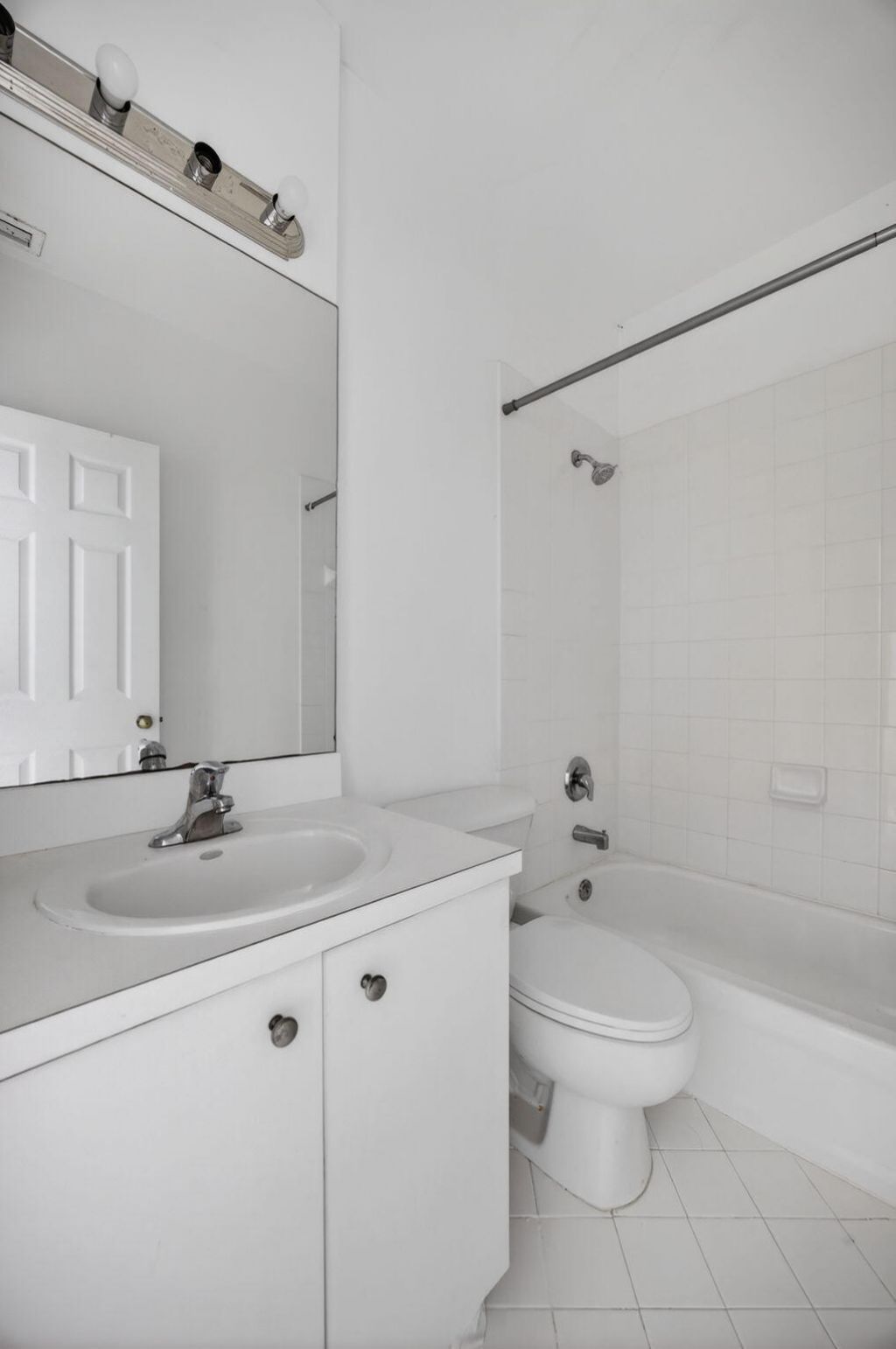 1575 NE 33rd Avenue, Unit 105, Homestead, FL 33033 Photo