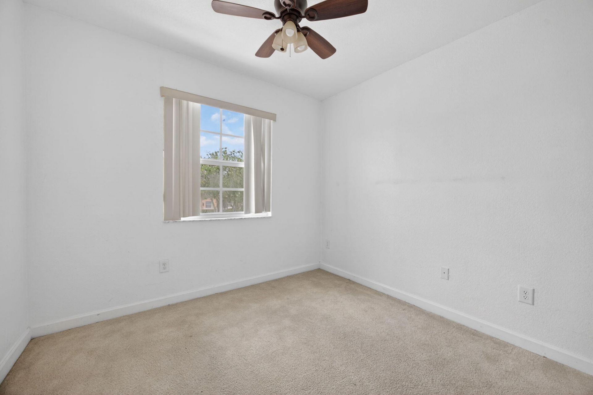 1575 NE 33rd Avenue, Unit 105, Homestead, FL 33033 Photo