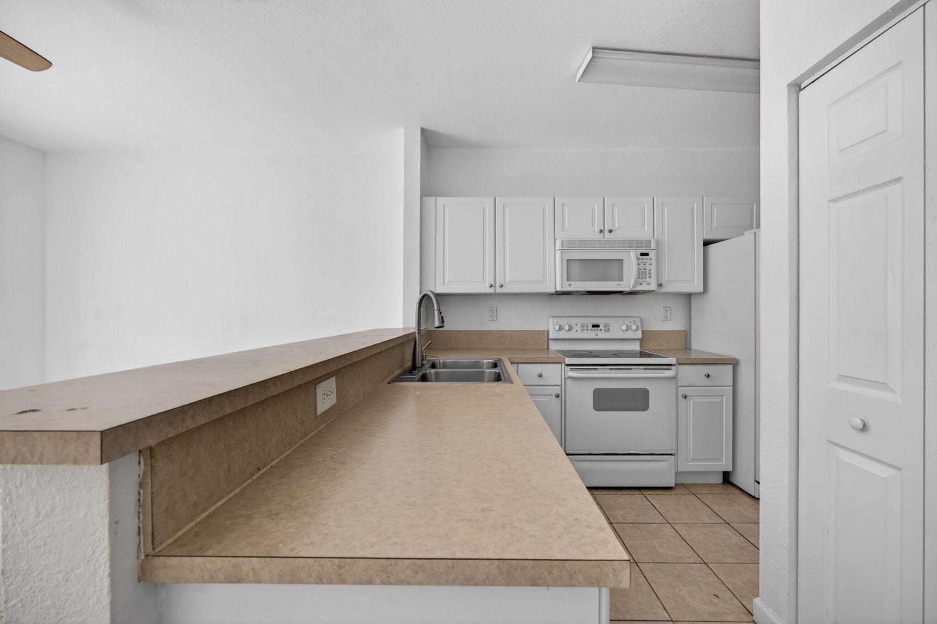 1575 NE 33rd Avenue, Unit 105, Homestead, FL 33033 Photo