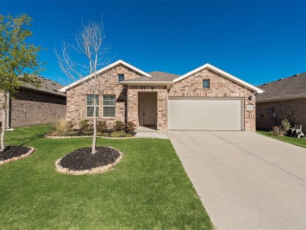 16453 Severn Lane, Fort Worth, TX 76247