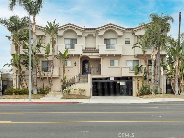 7124 Woodman, Unit 3, Van Nuys, CA 91405