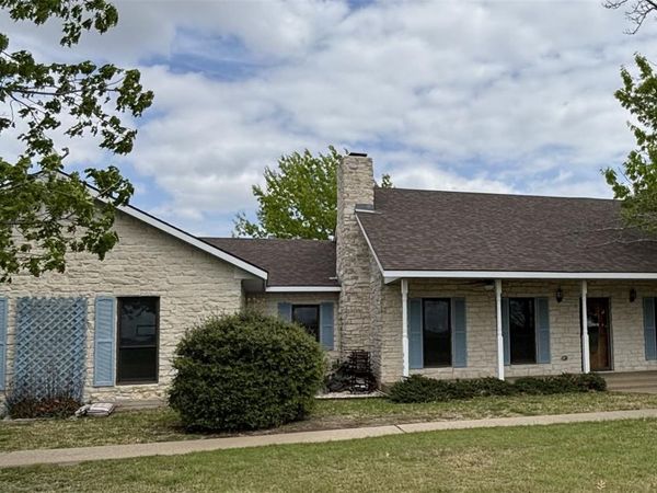 140 County Road 167 , Georgetown, TX 78626