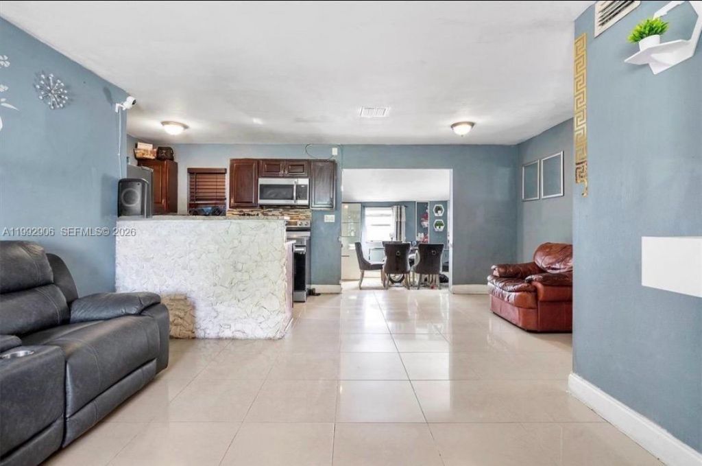 1840 NW 33rd Ter, Lauderhill, FL 33311 Photo