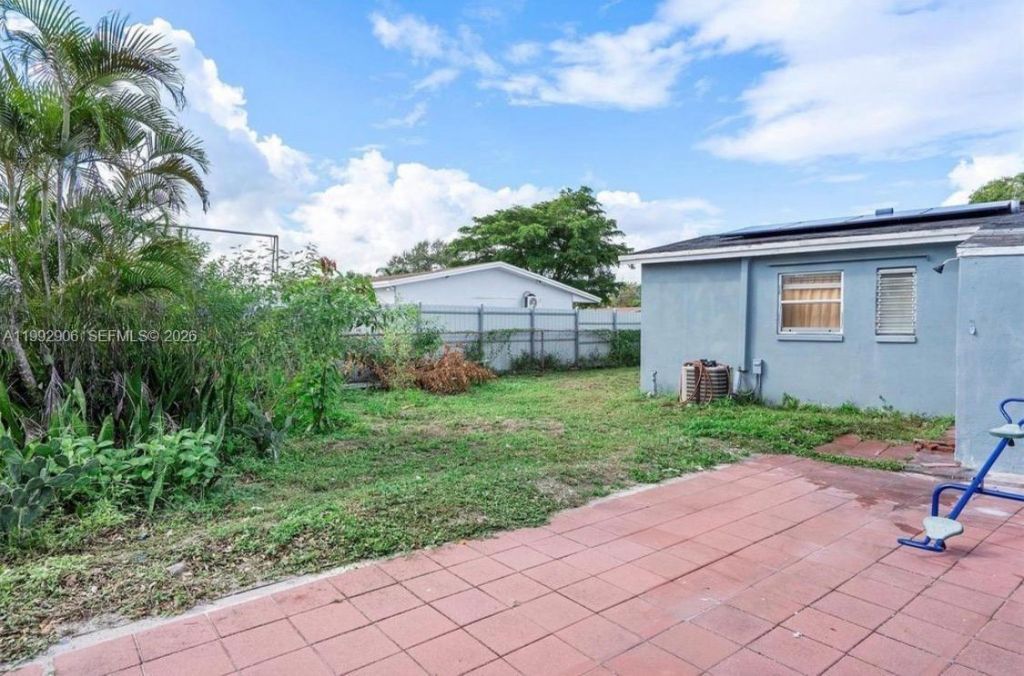 1840 NW 33rd Ter, Lauderhill, FL 33311 Photo