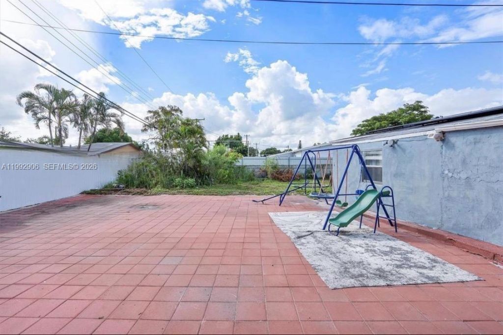 1840 NW 33rd Ter, Lauderhill, FL 33311 Photo