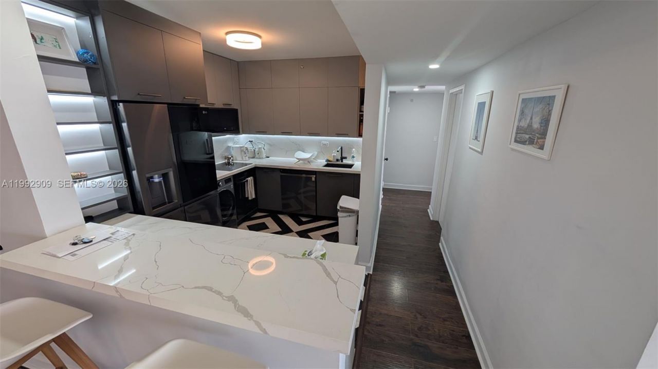 1500 Bay Rd, Unit 822S, Miami Beach, FL 33139 Photo
