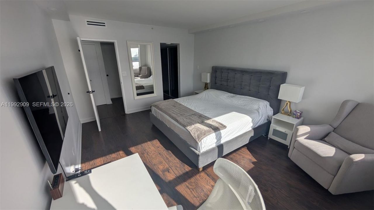 1500 Bay Rd, Unit 822S, Miami Beach, FL 33139 Photo