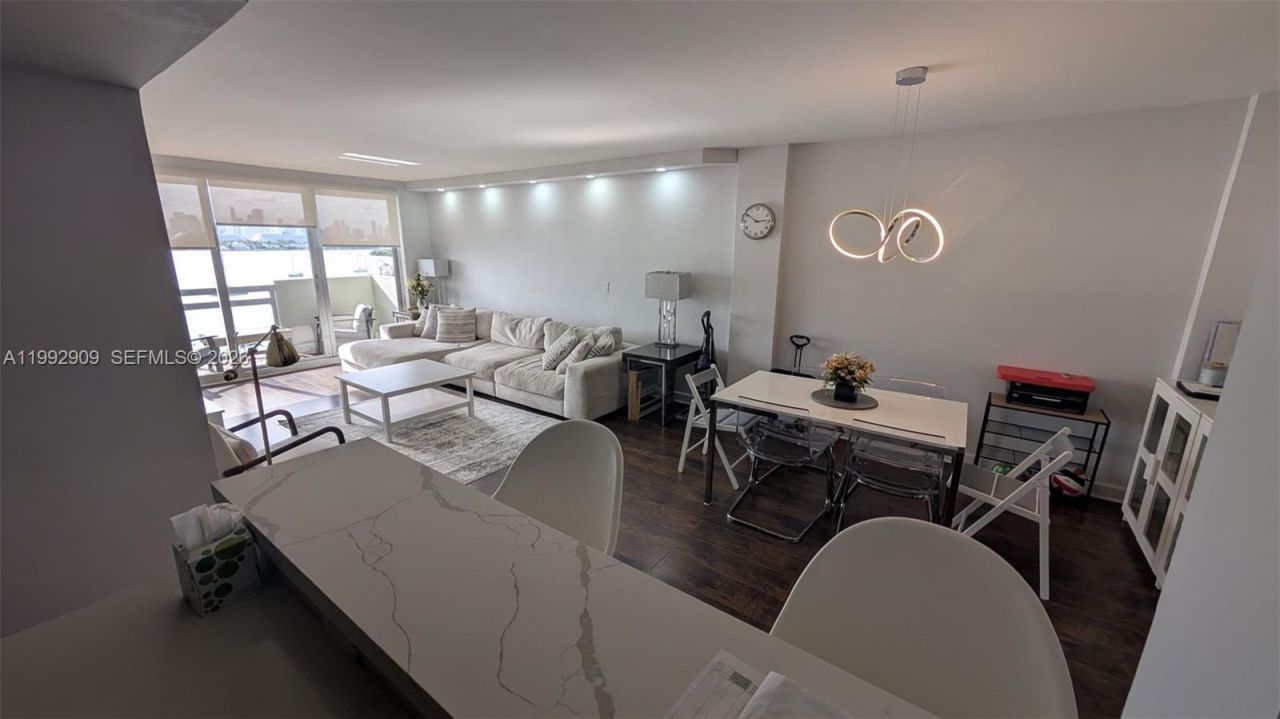 1500 Bay Rd, Unit 822S, Miami Beach, FL 33139 Photo