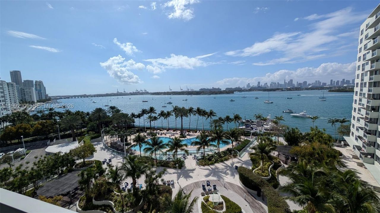 1500 Bay Rd, Unit 822S, Miami Beach, FL 33139 Photo