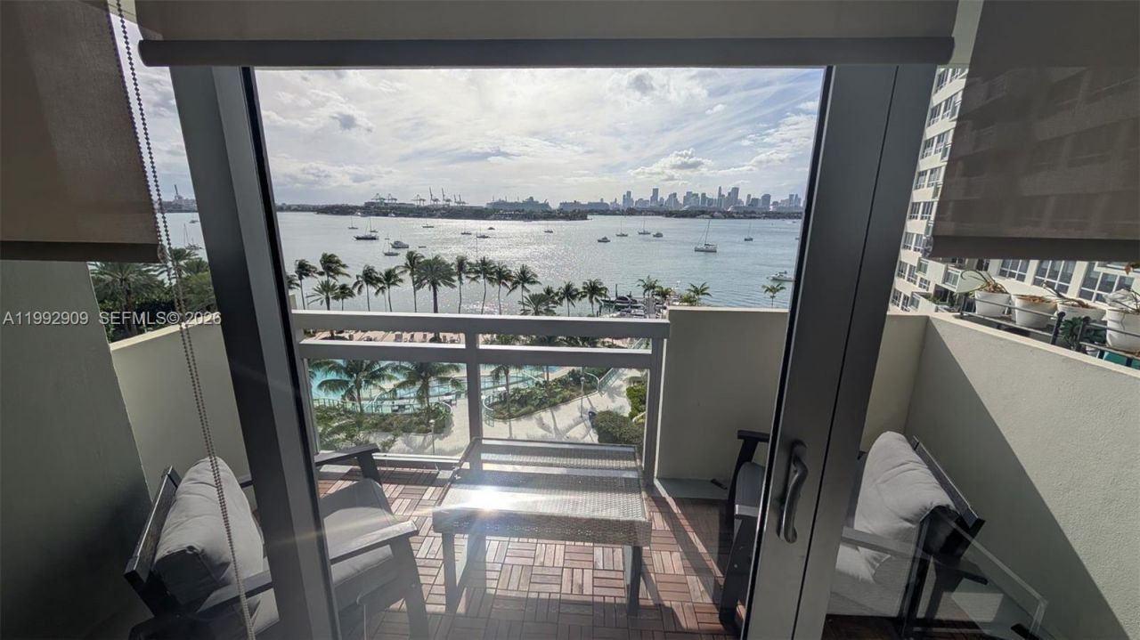 1500 Bay Rd, Unit 822S, Miami Beach, FL 33139 Photo
