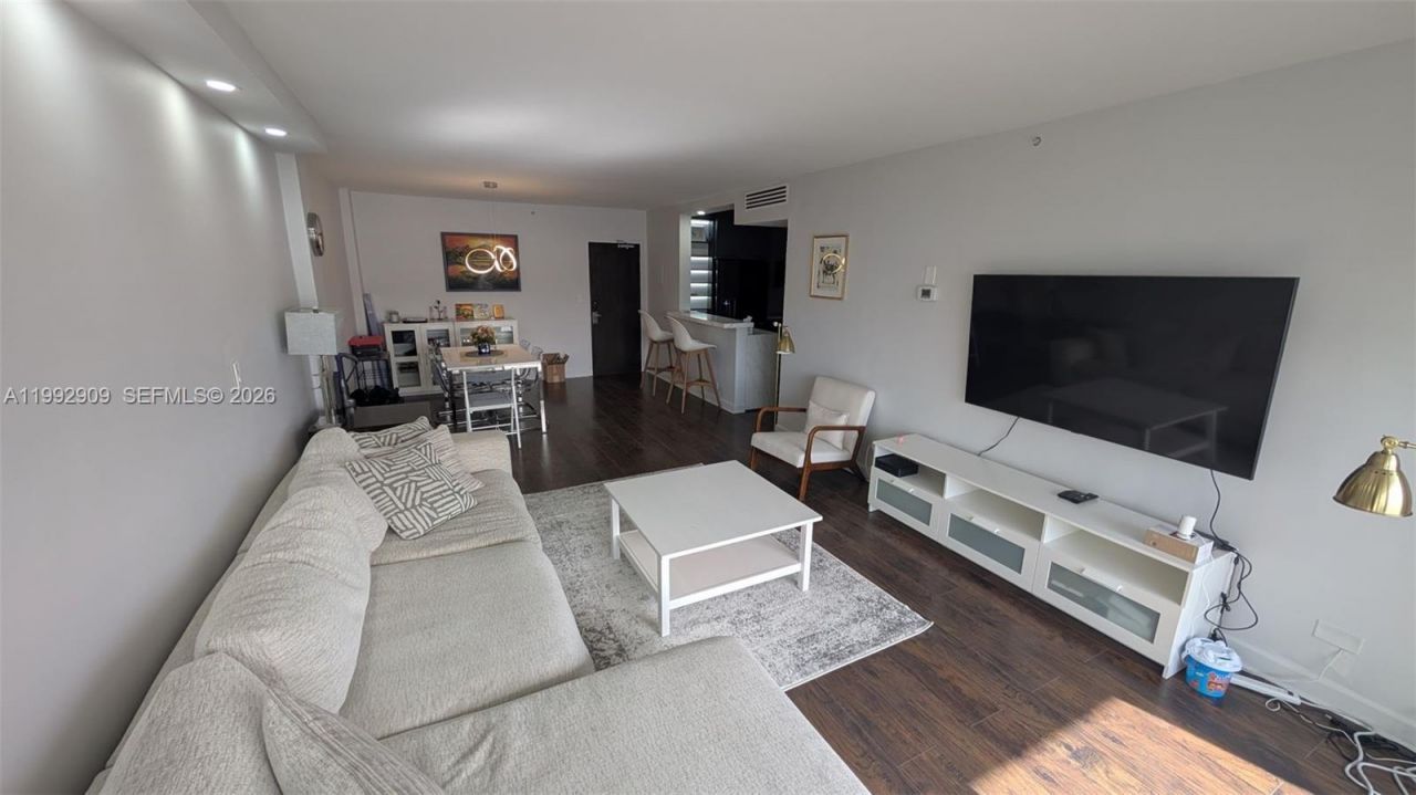 1500 Bay Rd, Unit 822S, Miami Beach, FL 33139 Photo