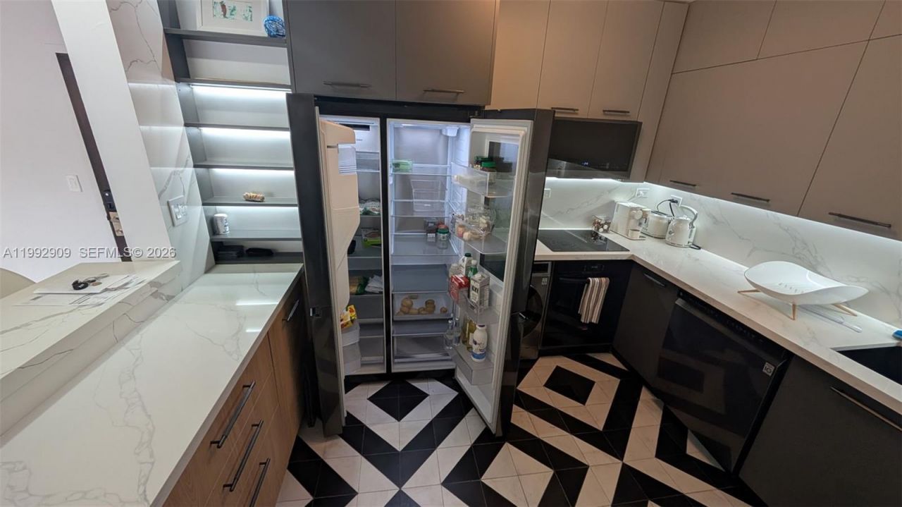 1500 Bay Rd, Unit 822S, Miami Beach, FL 33139 Photo