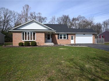 6 Hitree Lane, Rochester, NY 14624