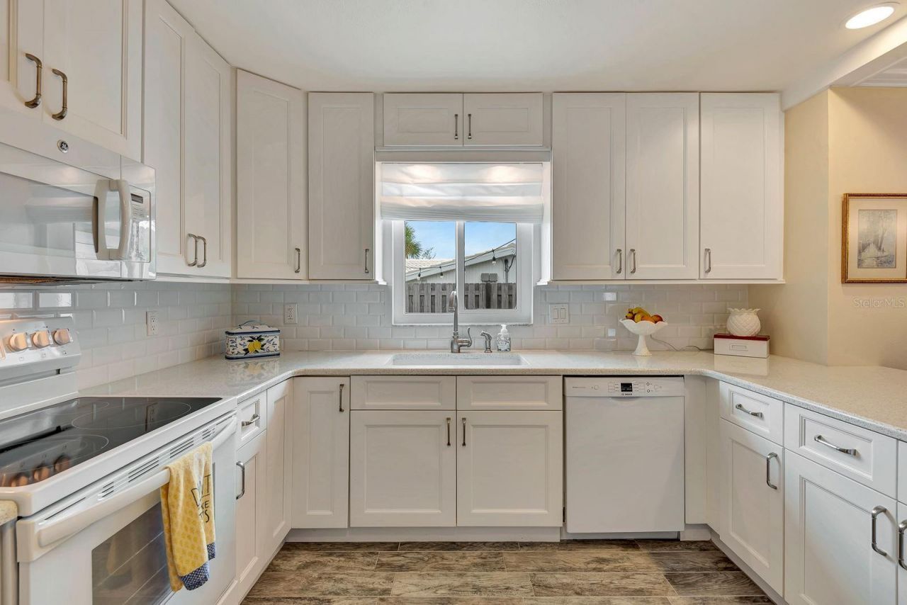 4395 Sarasota Avenue , Sarasota, FL 34234 Photo