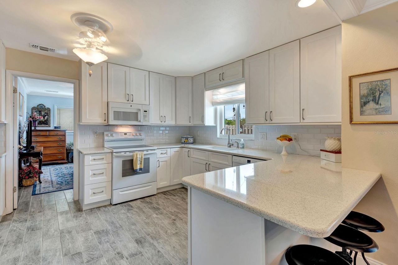 4395 Sarasota Avenue , Sarasota, FL 34234 Photo