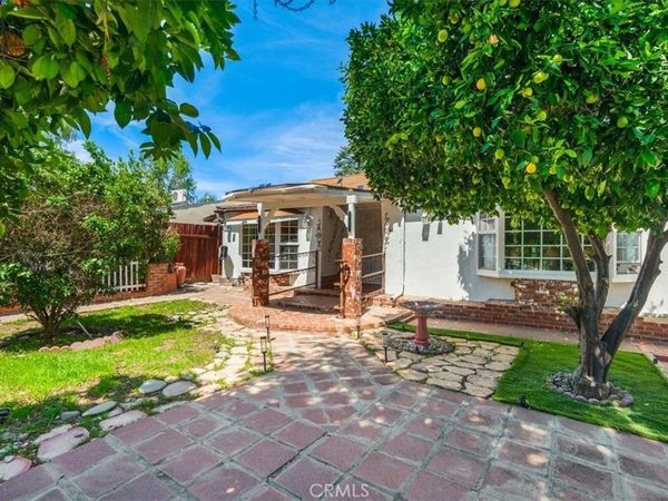 22111 Covello, Canoga Park, CA 91303