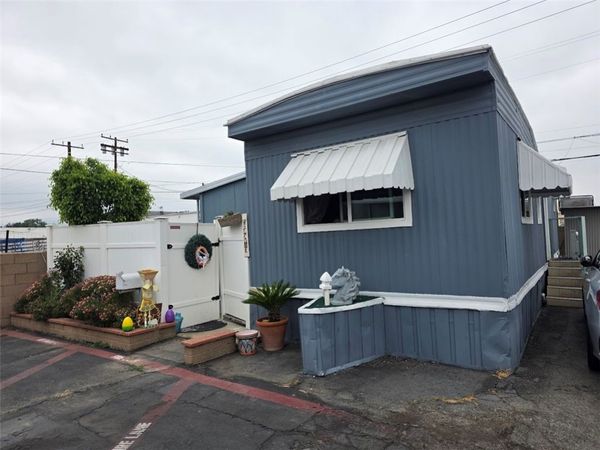 716 N Grand Avenue, Unit J1, Covina, CA 91724