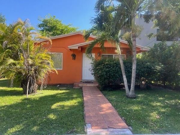 3366 Thomas Ave , Miami, FL 33133