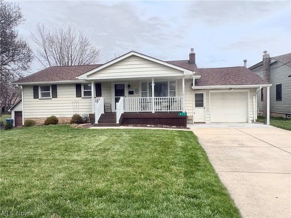 511 Edison Street , Struthers, OH 44471