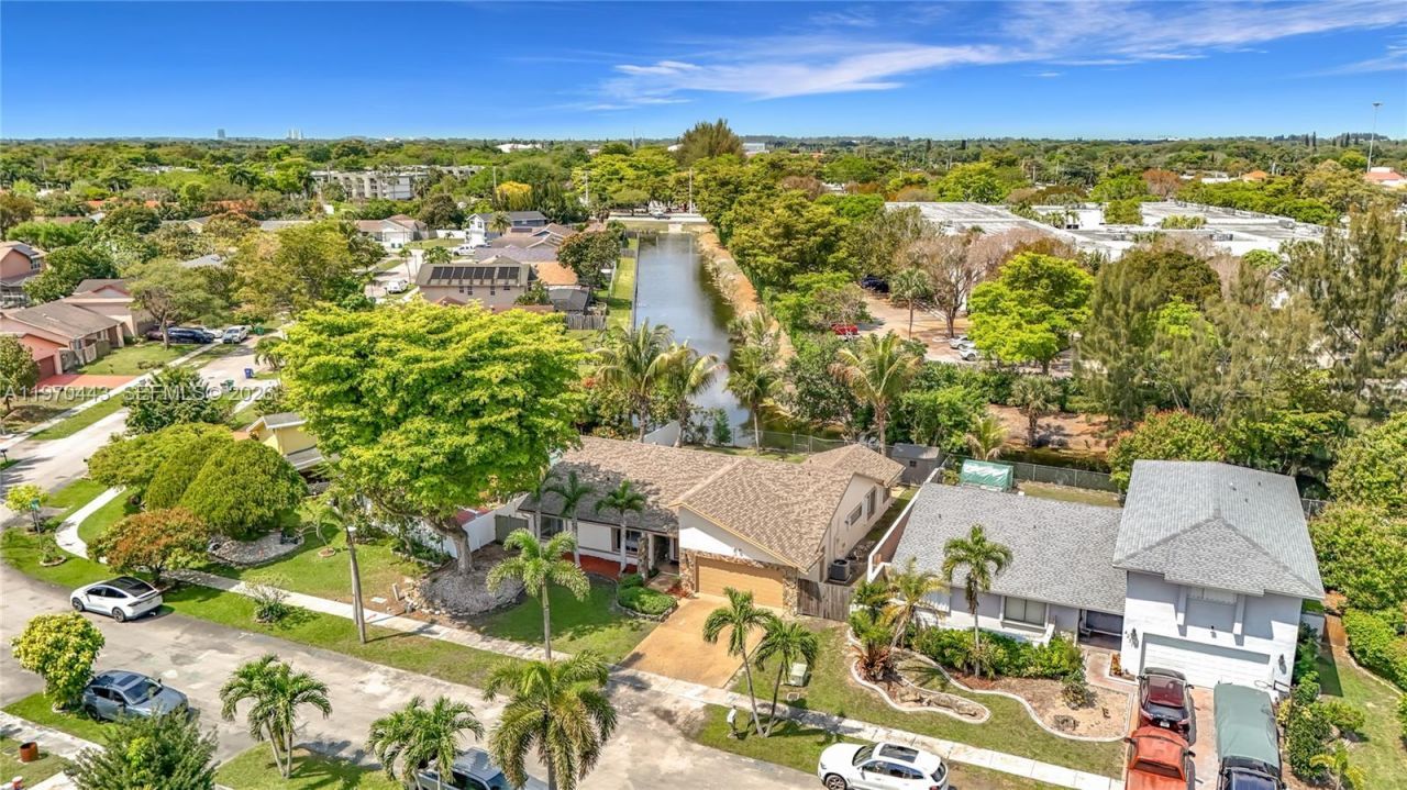 4241 NW 74th Ave, Lauderhill, FL 33319 Photo