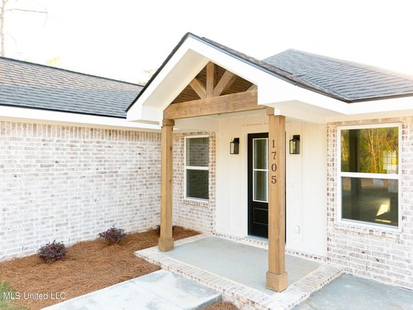 1804 Barracuda Drive, Gautier, MS 39553