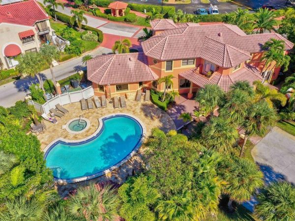 800 Uno Lago Drive, Unit 302, Juno Beach, FL 33408