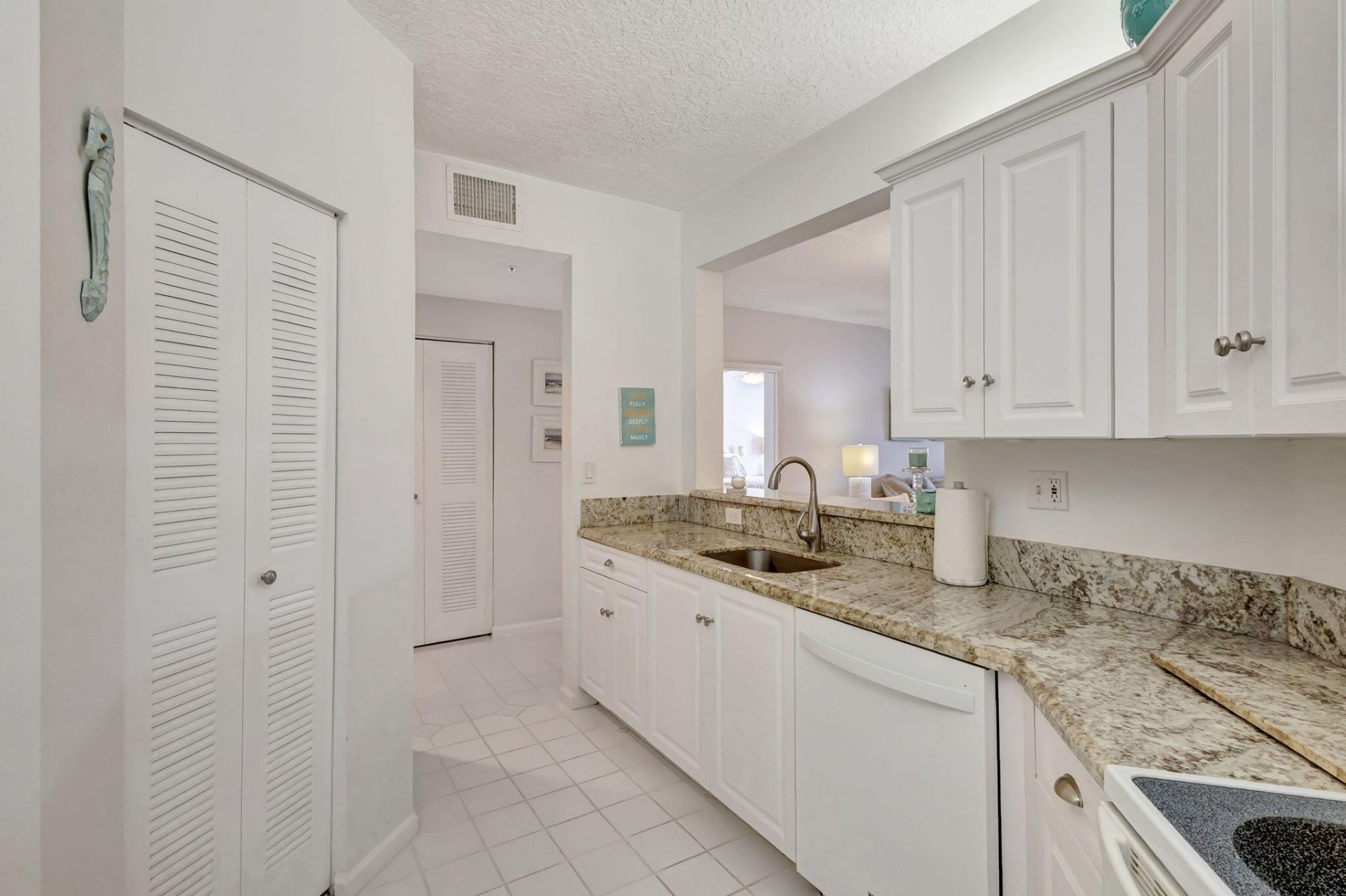 800 Uno Lago Drive, Unit 302, Juno Beach, FL 33408 Photo