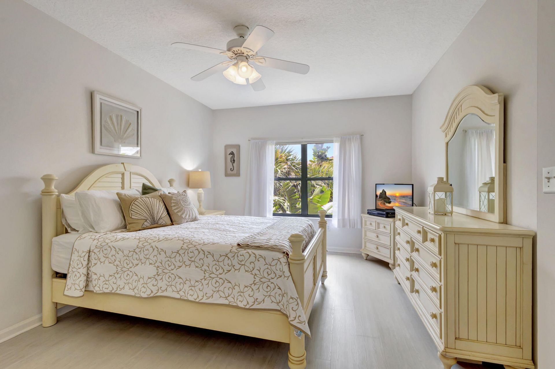 800 Uno Lago Drive, Unit 302, Juno Beach, FL 33408 Photo