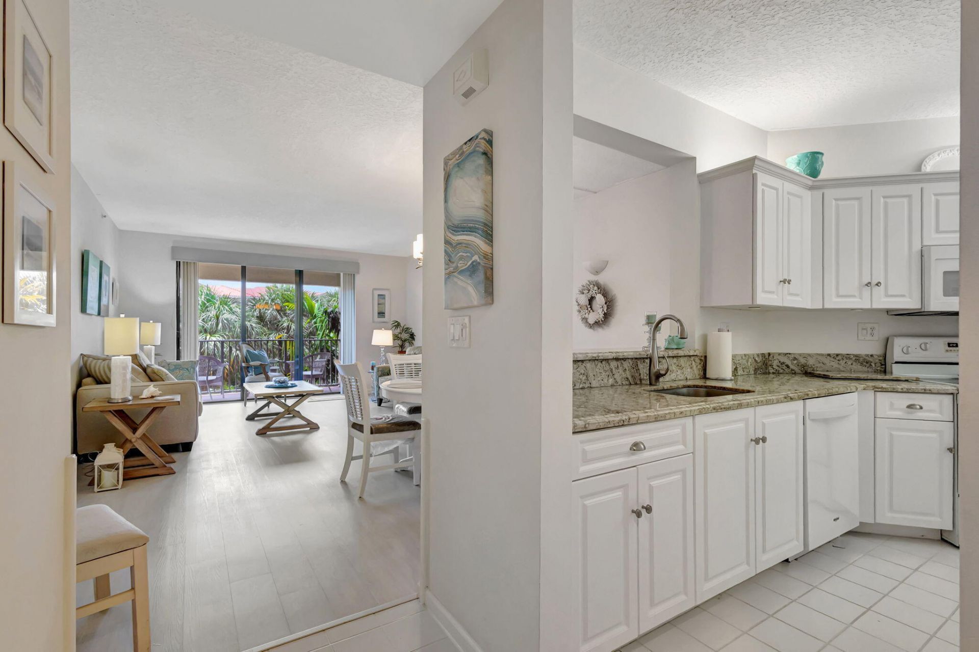 800 Uno Lago Drive, Unit 302, Juno Beach, FL 33408 Photo