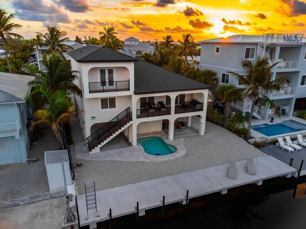 937 Gulf Drive, Summerland, FL 33042