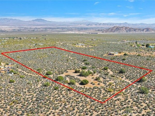62 Mesa Avenue, Lucerne Valley, CA 92356