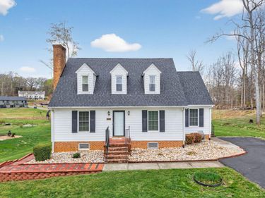 1529 Bateman  Bridge, Forest, VA 24551