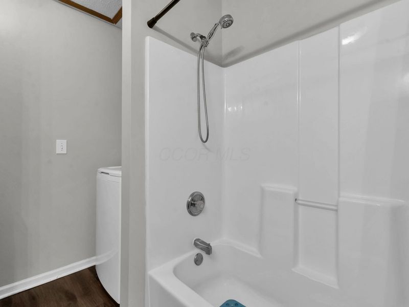 185 Groveport Pike , Unit 1B, Canal Winchester, OH 43110 Photo 13