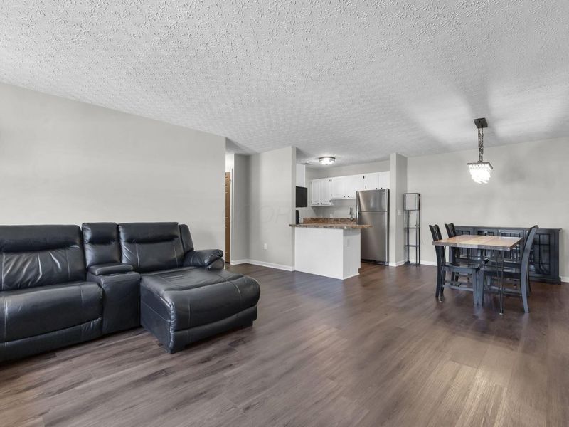 185 Groveport Pike , Unit 1B, Canal Winchester, OH 43110 Photo 4