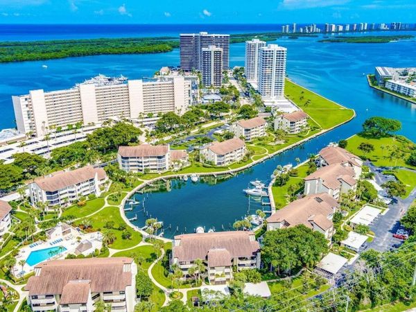 300 Golfview Road, Unit 506, North Palm Beach, FL 33408