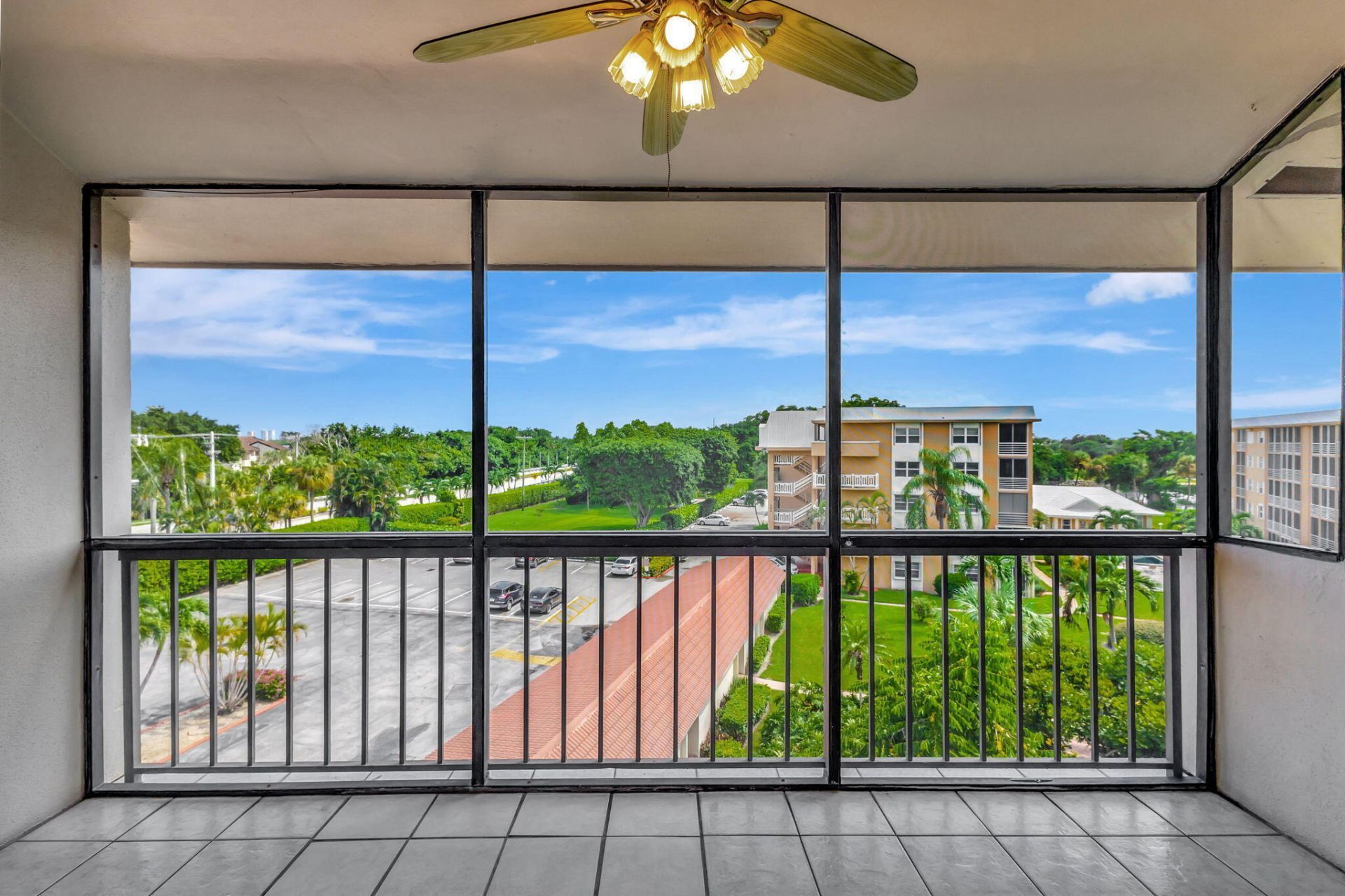 300 Golfview Road, Unit 506, North Palm Beach, FL 33408 Photo