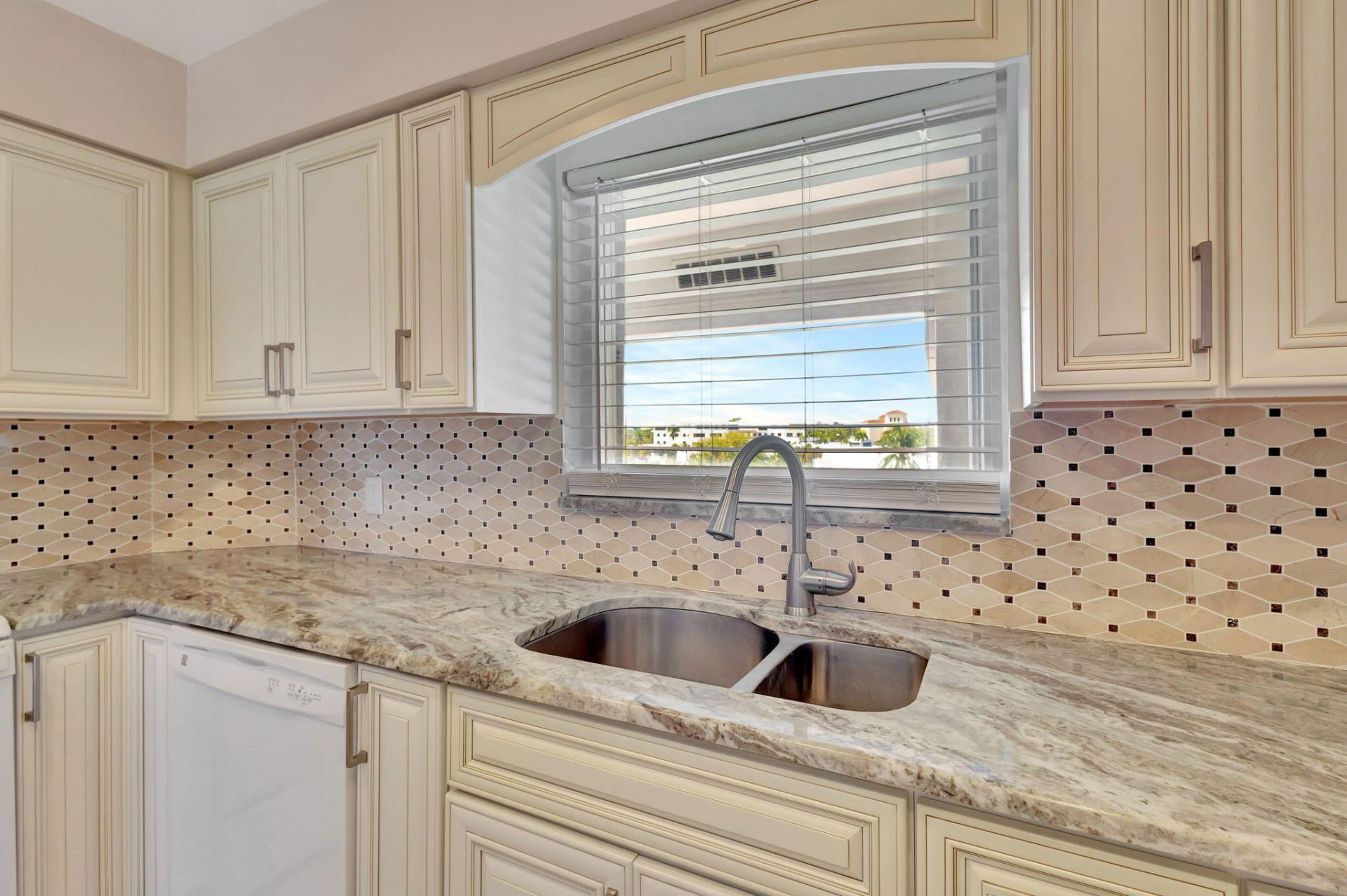 300 Golfview Road, Unit 506, North Palm Beach, FL 33408 Photo