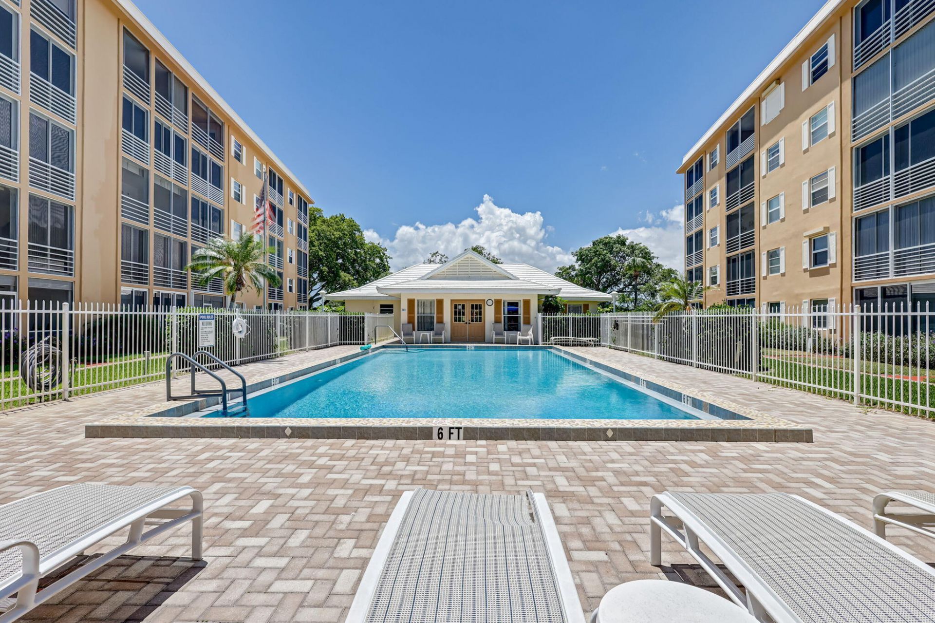 300 Golfview Road, Unit 506, North Palm Beach, FL 33408 Photo