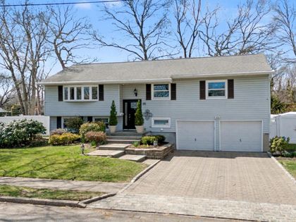 95 Colonial Street East Northport, NY 11731