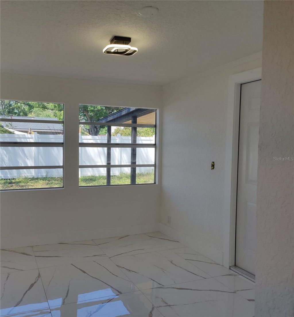 7498 Orpine Drive N, Saint Petersburg, FL 33702 Photo