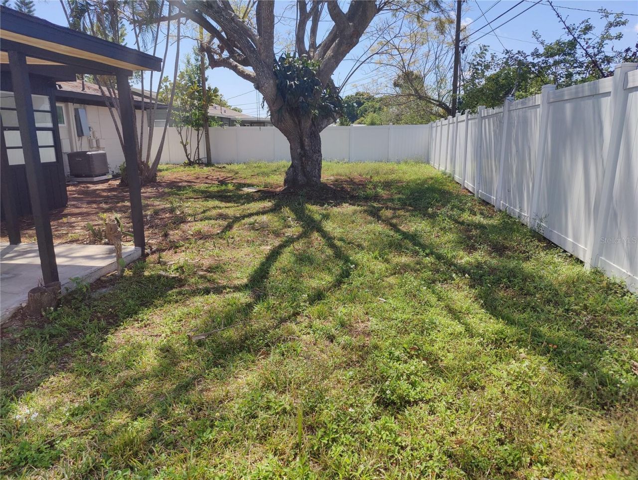 7498 Orpine Drive N, Saint Petersburg, FL 33702 Photo