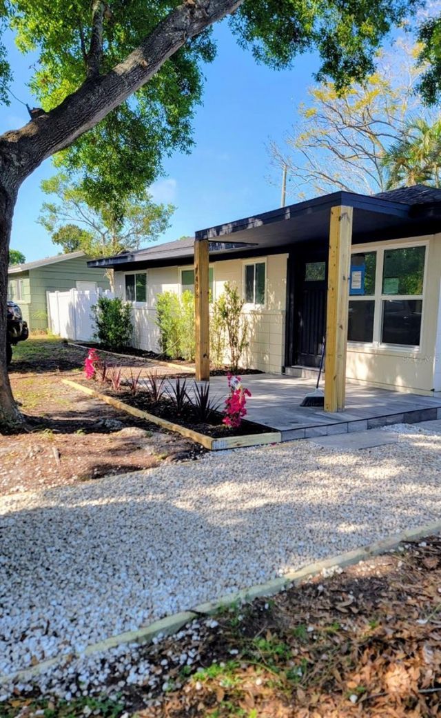 7498 Orpine Drive N, Saint Petersburg, FL 33702 Photo