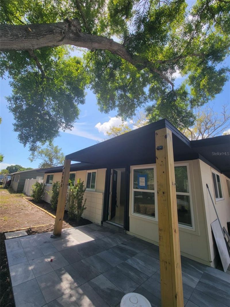 7498 Orpine Drive N, Saint Petersburg, FL 33702 Photo