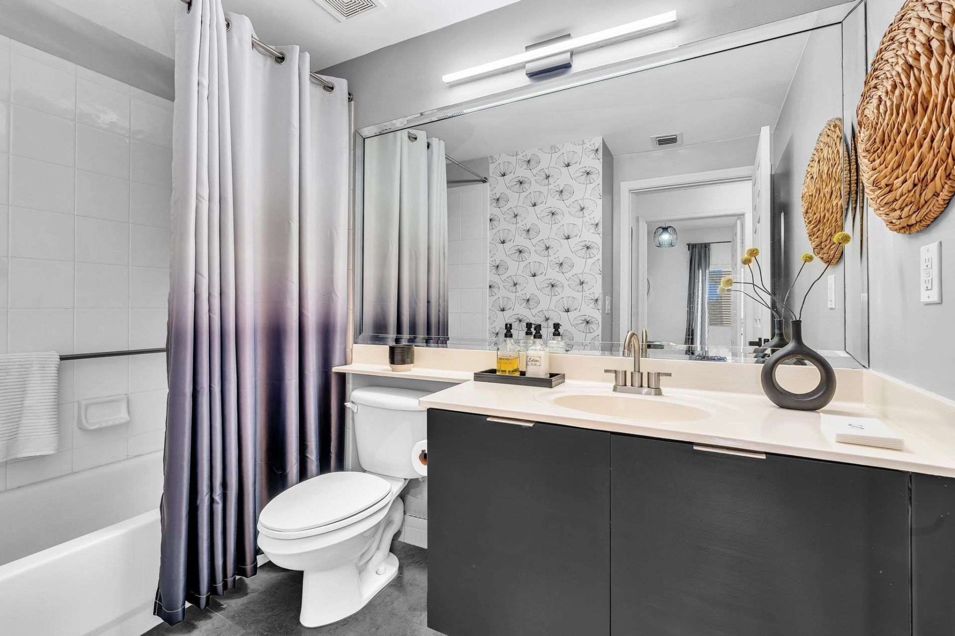 7775 Southampton Terrace, Unit 405, Tamarac, FL 33321 Photo