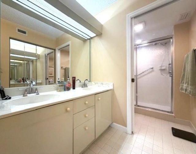 7449 Fairfax Drive, Unit 211, Tamarac, FL 33321 Photo